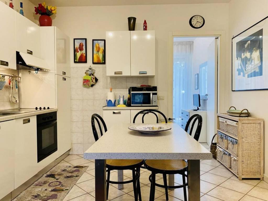 Residence Apuamare Пьетразанта Экстерьер фото